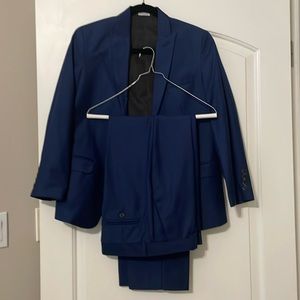 Calvin Klein boys size 14 husky suit set- blazer and dress pants, blue